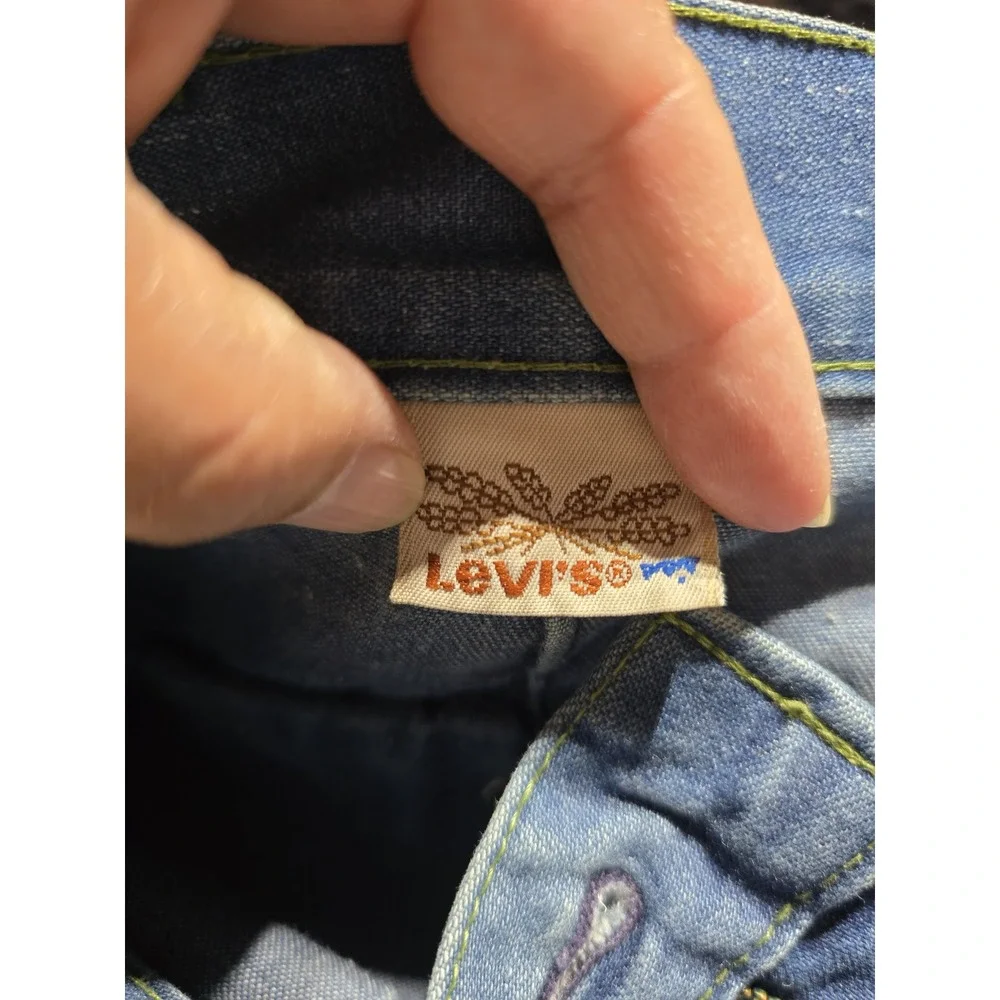 Vtg Levis High Waisted Wide Leg Jeans Blue Raw Hem White Tab Label Rare 28x24.5
